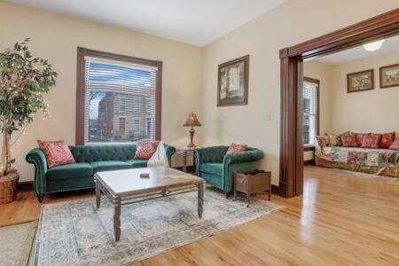 Olde Towne East Casa | Historic Elegance Retreat - Columbus Downtown