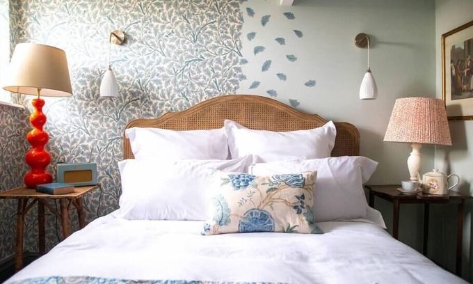 Scunthorpe Otro | Historic Farm Cottage with Spa & Catering: up-to 7 guests