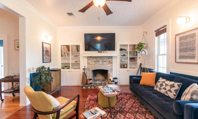 Red Rock Otro | Historic Farmhouse Charm, Modern Style & Comfort