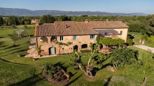 Ferretto Casa | Historic Farmhouse With Loggia In Cortona