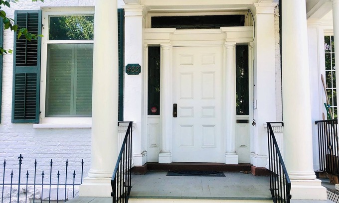 South Main Street Casa | Historic Geneva Row House near Hobart William Smith Colleges and Linden Street.