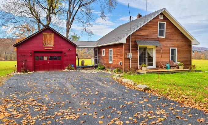 Waitsfield Casa | Historic home on 1 acre with snowmobile trails in backyard & mountain views