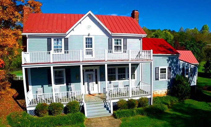 Stanardsville Casa | Casa histórica fuera de Charlottesville, cerca de Shenandoah