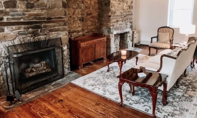 Danboro Casa | Historic HoneyBee Grove-EVENT/PET/FAMILY FRIENDLY