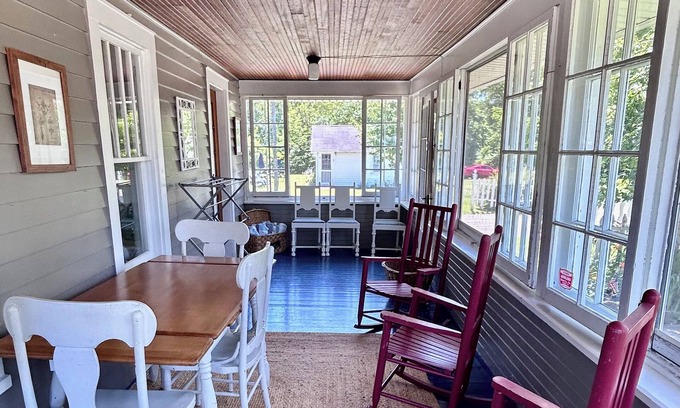 Geneva-on-the-Lake Casa | Historic Lake Erie Summer Home- Gorgeous One of a Kind Property with Lake Views