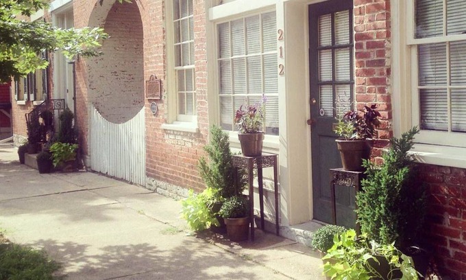 Centerville Casa | Historic Landmark Home