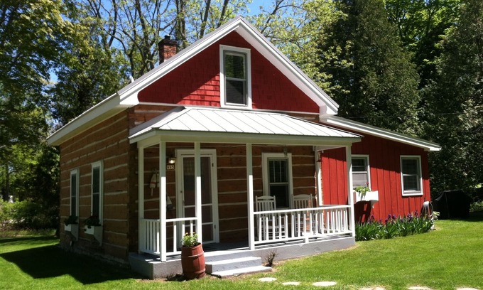 Gills Rock Casa | Log Cabin histórico (tasa de invierno)