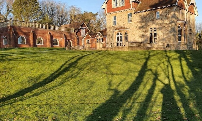Higham Casa | Historic Manor House - Sleeps 16 - Pool & Hot Tub
