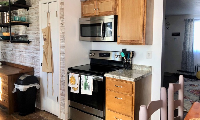 Arvada Plaza Area Casa | Historic Olde Town Extended Stay