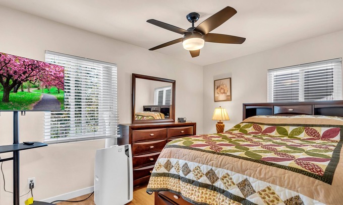 Folsom Cabaña | Historic Oldtown Folsom! Charming, updated cottage near Sutter Street