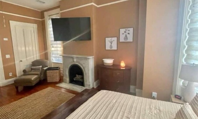 Ghent Apartamento | Historic private guest apartment