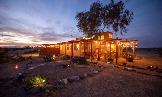 Wonder Valley Apartamento | Historic Ranch House with two queen beds at Joshua Tree Container Resort and spa