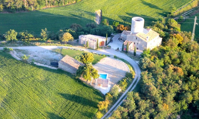 Estaras Cabaña | Casa y torre milenaria, ideal familias. Cerca de barcelona.wifi gratis