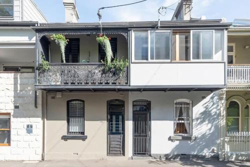 Darlinghurst Casa | Historic Terrace from 1877 Kings Cross