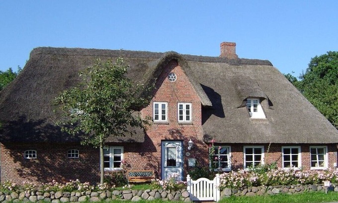 Klixbull Casa | Histórica casa de paja en el norte de Frisia