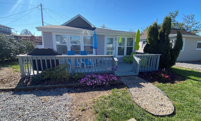 Russells Point Cabaña | Historic Tiny Cottage just steps to the lake. Pet Friendly!