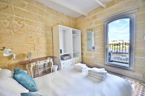 Birgu Casa | Historic Townhouse In Birgu W Grand Harbour Views