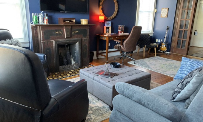 Covington Casa | Historic Tres House , “Tres” for 3 floors of Charm!