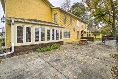 Troy Casa | Historic Troy Home Close to Shops with Fire Pit