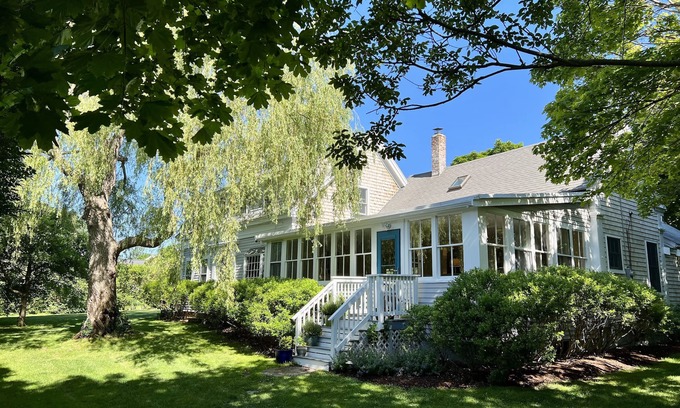North Truro Casa | Historic Truro Charmer near Bay and Ocean