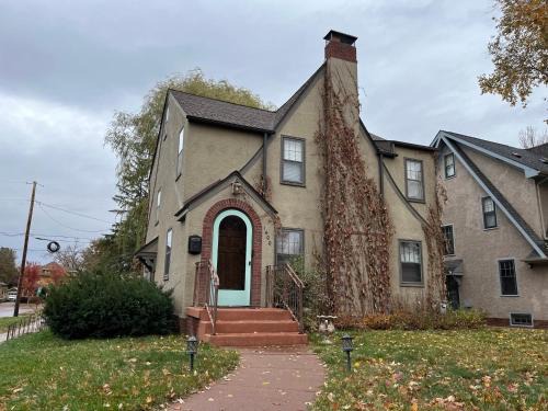 Sioux Falls Cama Y Desayuno | Historic Twin Tudors Inn