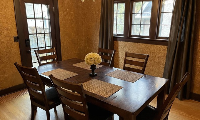 Sioux Falls Hotel | Historic Twin Tudors Inn
