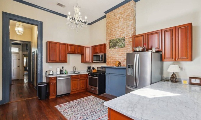 Faubourg Lafayette Casa | New Historic Upscale 5br- Great for Groups!