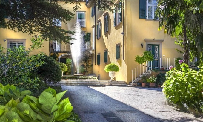 Riva del Garda Apartamento | Historic villa, 1 km to the beach, 500m to the city, pool, sauna