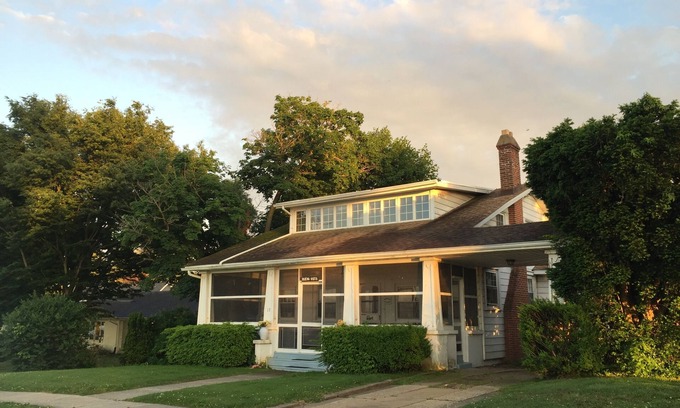 Betterton Casa | Historic Waterfront Home with Chesapeake Bay View. Sleeps 9. Close to the Beach