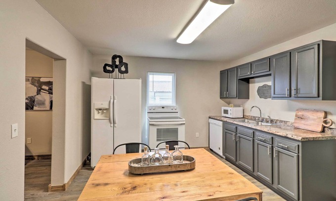 West Plains Casa | Historic West Plains Home: Walk to MSU + Dtwn