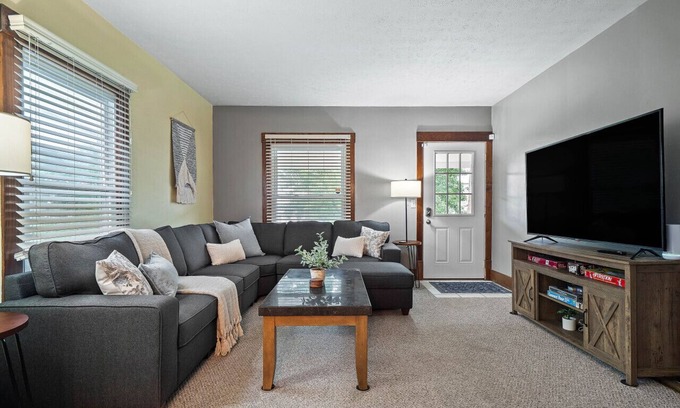 Bedford Casa | Historical District|Fully equipped|3 Beds|Sleeps 6