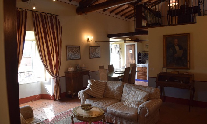 Canino Apartamento | casa histórica con terraza panorámica con vistas a la Maremma