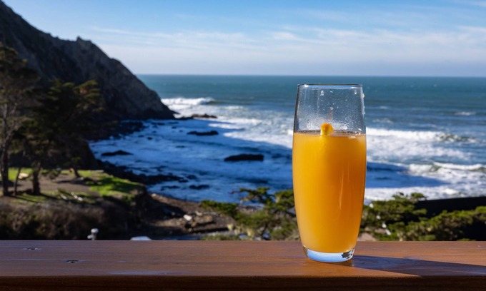 Point Arena Casa | Historical Wharf Master's House from 1800's-up on a bluff with ocean view