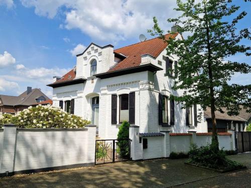 Buderich Apartamento | Historische Villa mit Garten, Luxus