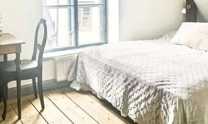 Gamla Stan Apartamento | Historisk takvåning i gamla stan
