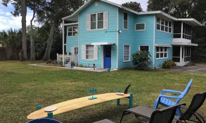 Elizabeth Mcbrides Raulersons Casa | History House of Holly Hill Daytona- 109& up. US History theme.