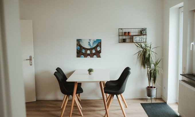 Alt-Heiligkreuz Apartamento | renovado, wifi, centro a poca distancia, jardín, 62 m², 55 "TV, conexión de tren