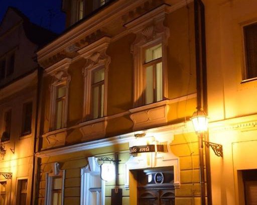 Hradec Kralove Casa | Hnízdo Snů