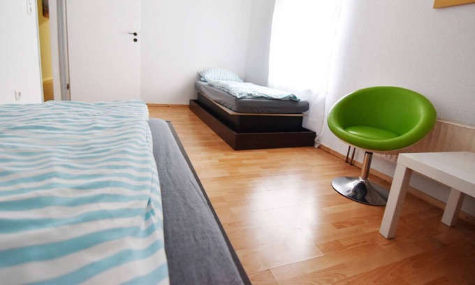Mechernich Apartamento | HÖ01 large apartment with dryer and washing machine