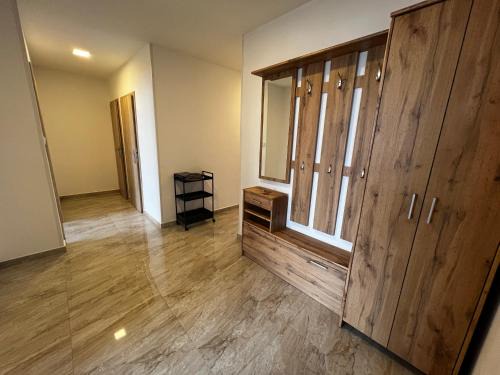 Prague 4 Apartamento | Hoa Stay - metro station Pankrac