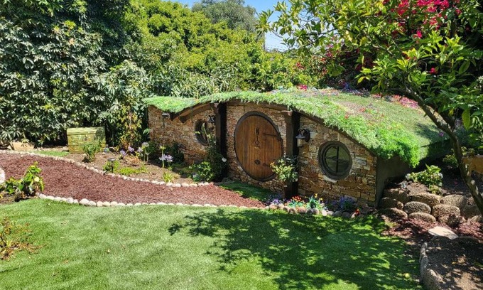 Mission Canyon Casa | Hobbit Haven
