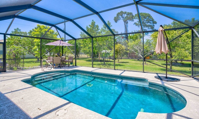 Hobe Sound Casa | Hobe Sound Private Oasis with pool on beautiful landscaped 1/2 acre