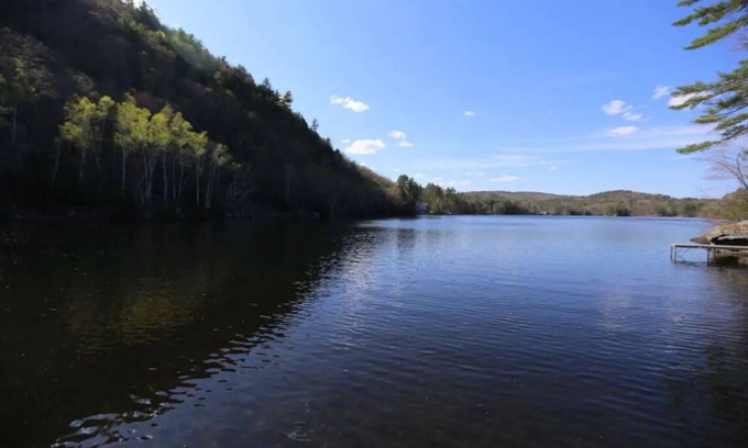 Winona Casa | Hobie's Landing - Blissful lake Side Cottage on Winona Lake!