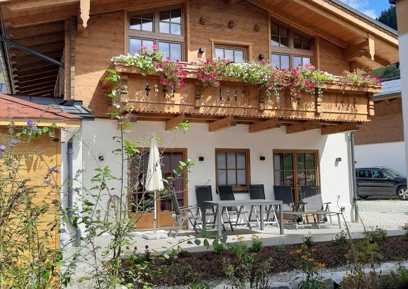 Rauris Apartamento | Hochalmbahnen Chalets Rauris 1-07 WE1 Maislaufeldweg 1f EG