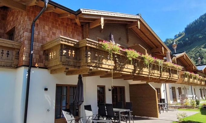 Rauris Apartamento | Hochalmbahnen Chalets Rauris 1-20 WE2, Maislaufeldweg 1r EG