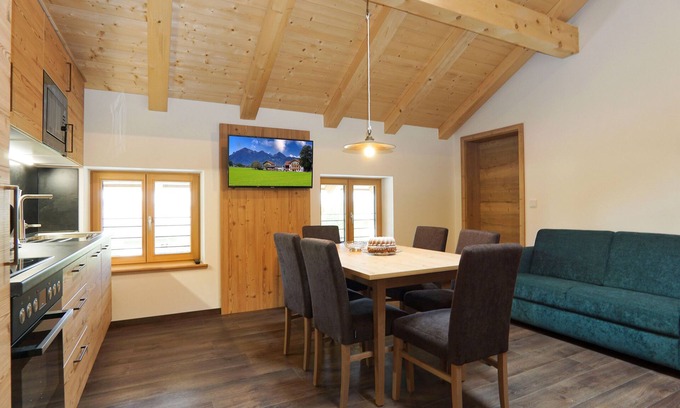 Staudach-Egerndach Apartamento | Hochlerch vacation apartment, 100 m² for 1 to 8 people, 2 bedrooms, kitchen/living room, shower/WC, WLAN