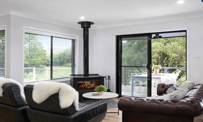 Robertson Casa | Hoddle Lane — Stay 5, Pay 4