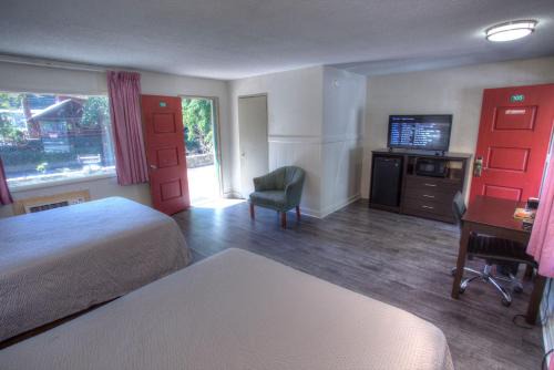Helen Hotel | Hofbrau Riverfront Hotel