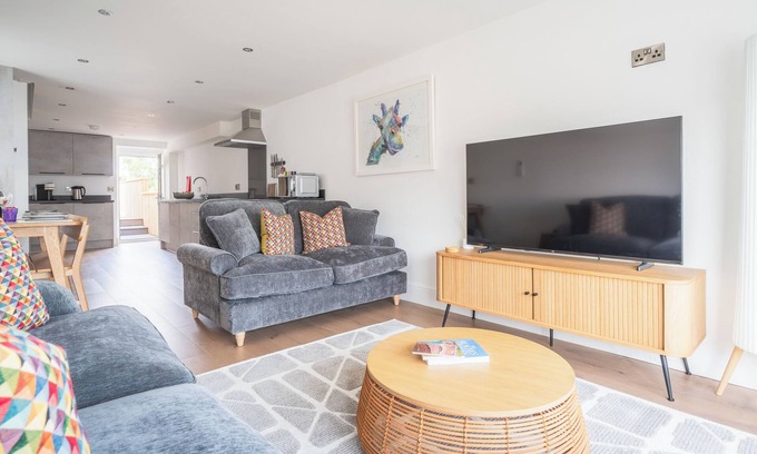 Abersoch Cabaña | HOHECK, pet friendly, with a garden in Abersoch