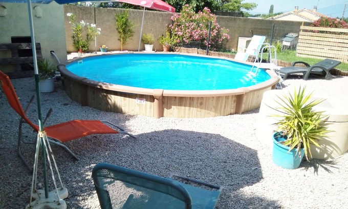 Saint-Saturnin-les-Avignon Casa | villa de vacaciones 100 m2 piscina privada 7 kms Avignon